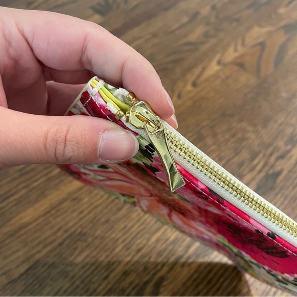 KATE SPADE Floral Print Bumble Bee Vinyl Pencil Case Cosmetic Bag Pouch - Picture 6 of 7